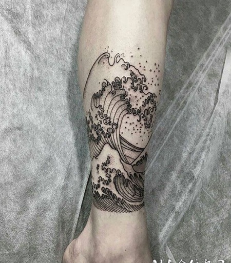 脚踝个性海浪纹身图案