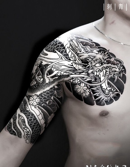九天龙游，半甲神龙霸气纹身