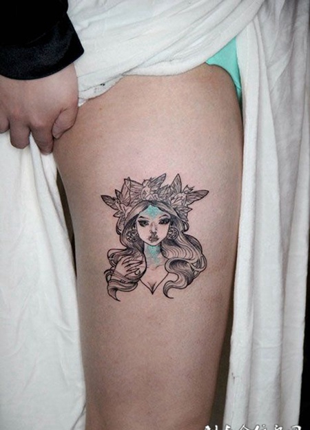 腿部精致美女纹身图案