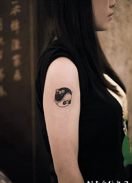 手臂个性太极滑板纹身图案