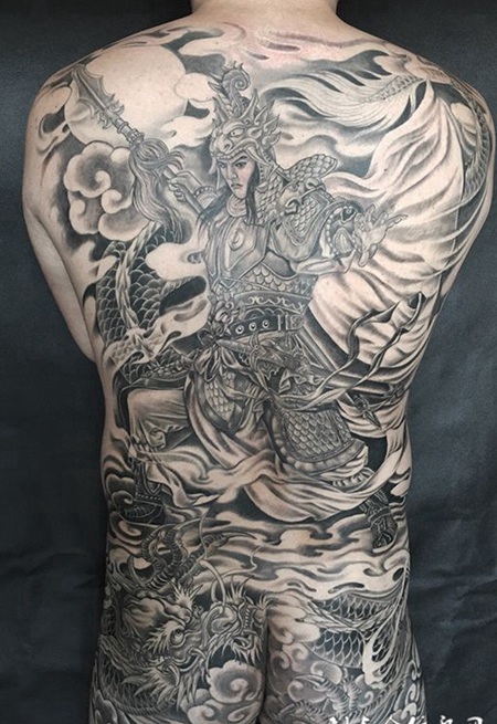 逆天降龙，满背子龙降龙霸气纹身