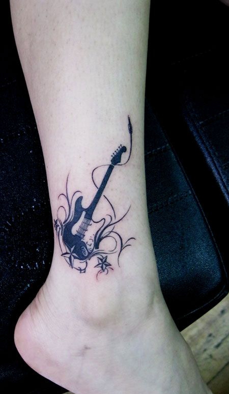 脚踝小清新吉他纹身图案