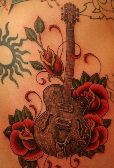 背部吉他玫瑰花纹身图案