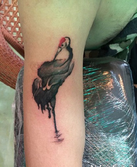 闲云野鹤，手臂水墨风鹤纹身图案