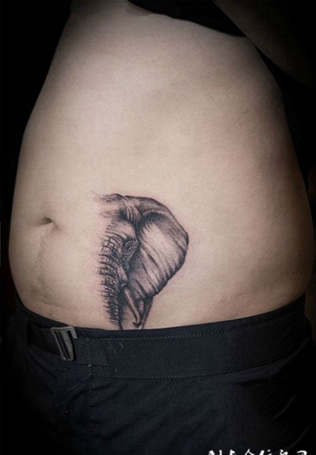 侧腰个性大象纹身图案