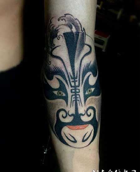 国粹脸谱，手臂个性脸谱纹身图案
