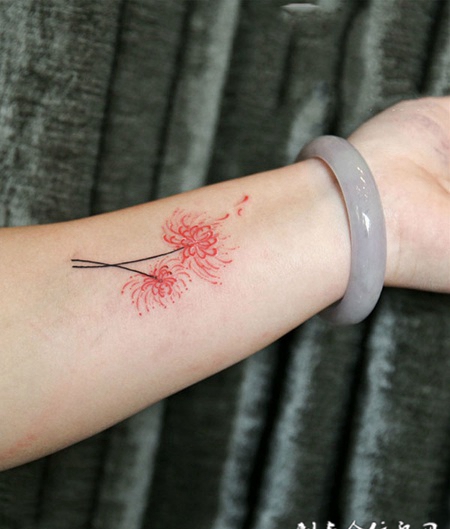飘香彼岸，手臂彼岸花个性纹身