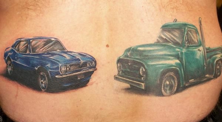 后腰上的汽车纹身图案