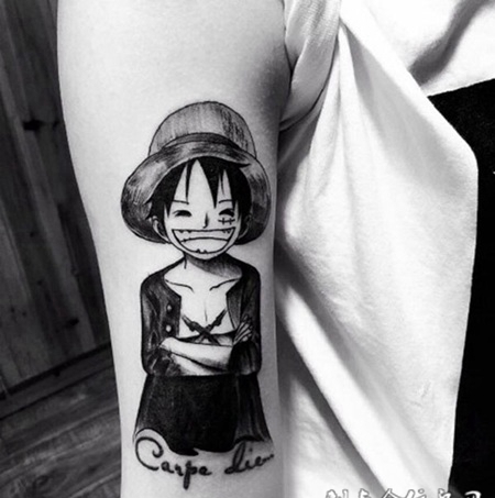 海贼王路飞，手臂个性卡通纹身图案