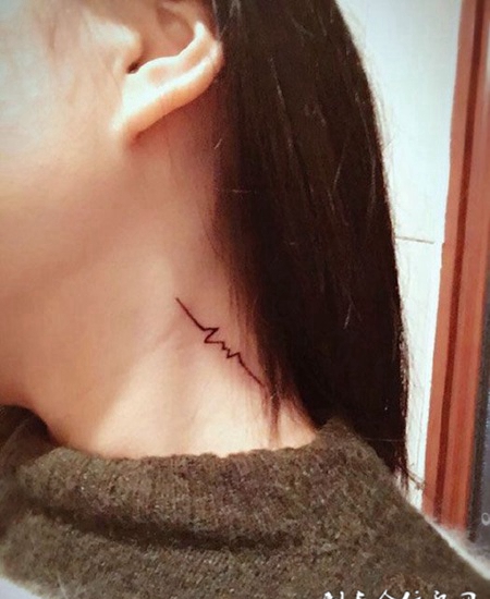 颈部简单个性心电图纹身图案