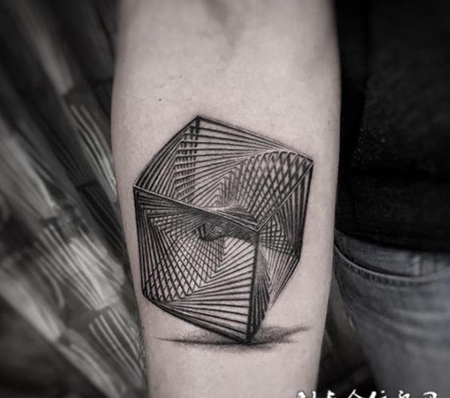 立体的世界，手臂3d立方体创意纹身