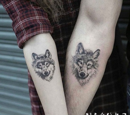 情侣手臂狼头纹身图案