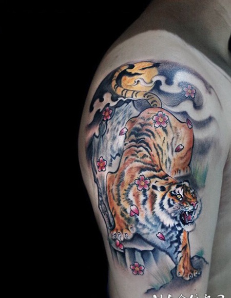 下山之虎，手臂下山虎彩绘纹身