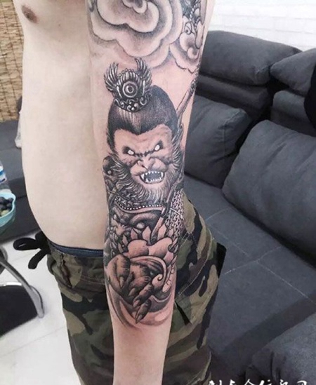 降妖捉怪，手臂斗战胜佛纹身图案