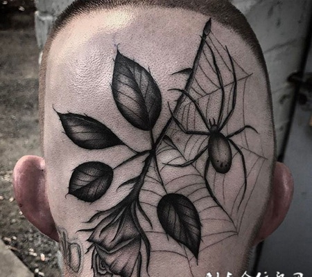 消逝的美丽，头部蜘蛛与玫瑰黑灰纹身