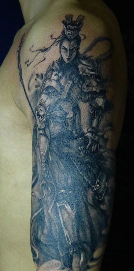 手臂帅气的二郎神纹身图案