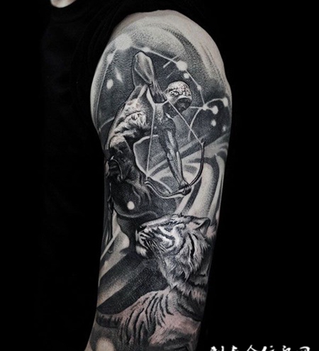 百步穿杨，手臂射手座与老虎组合纹身
