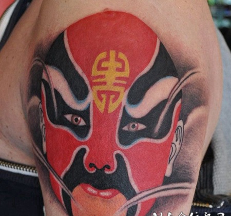 传统彩色京剧脸谱纹身