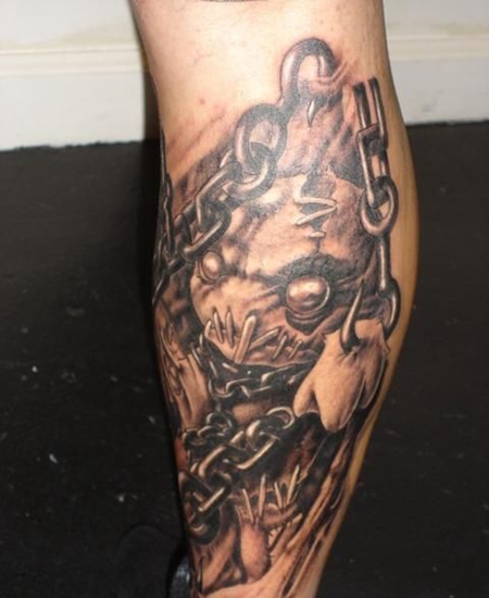 小腿上的锁链纹身图案