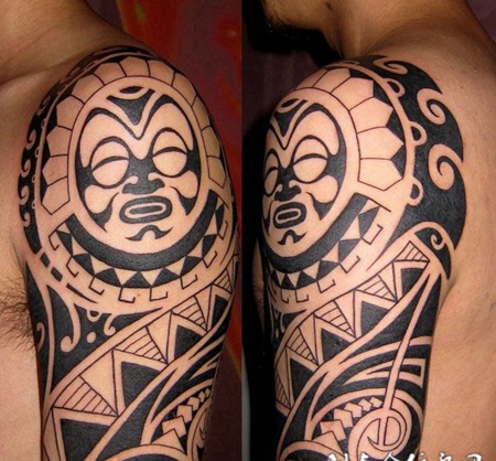 肩膀上的图腾太阳神纹身