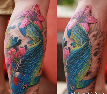 小腿上的花朵与鲤鱼纹身