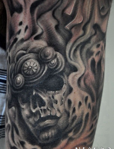 胳膊上的骷髅战士纹身