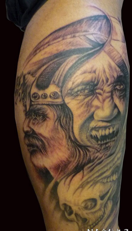 胳膊纹身：恶魔主宰了思想