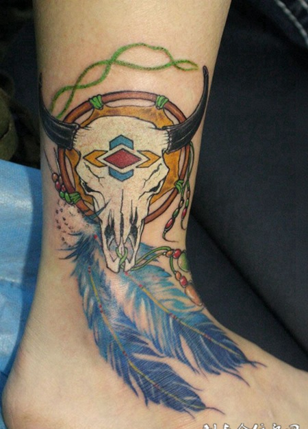 印第安羊头骨羽毛纹身