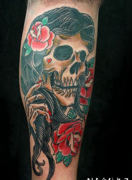 小腿上的骷髅美女纹身