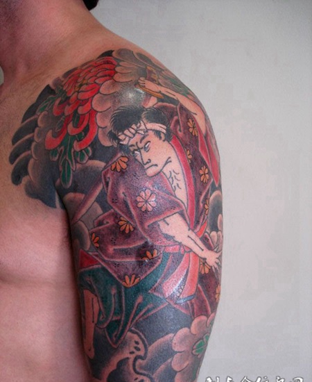 肩膀上的日本武士纹身