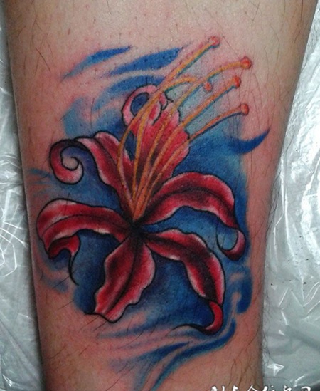胳膊上的血色彼岸花纹身