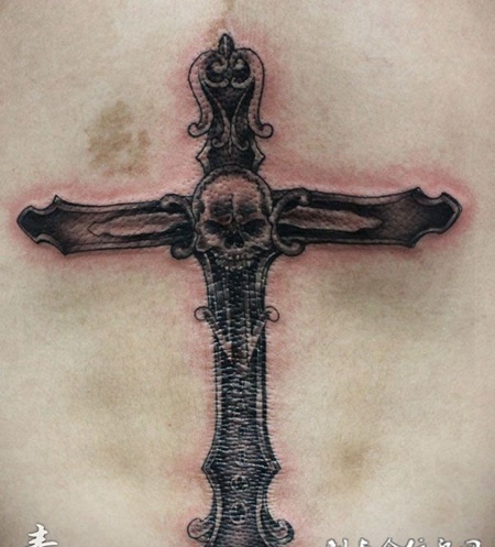 写实黑灰骷髅十字架