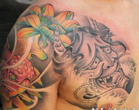 半胛金鱼般若纹身