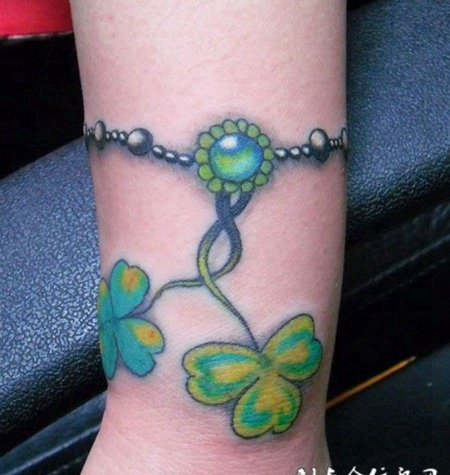 三叶草手链纹身