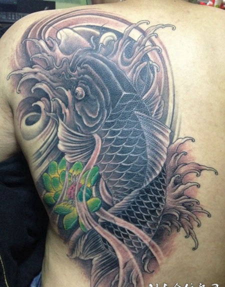 传统大鲤鱼纹身