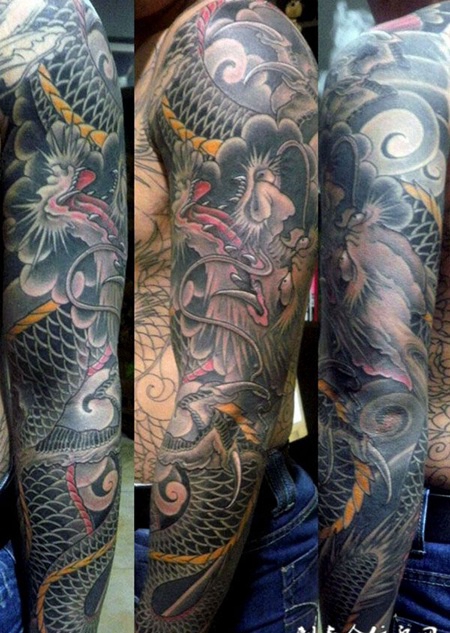 传统花臂龙纹身