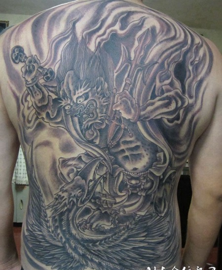 满背百鬼图纹身