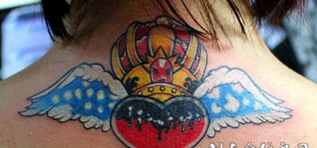长翅膀的心纹身