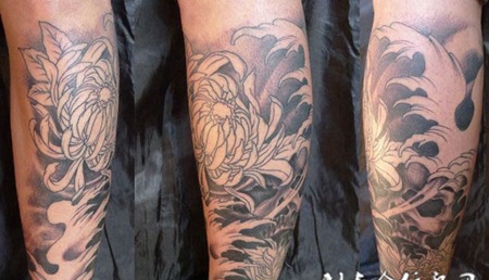 包腿骷髅菊花纹身