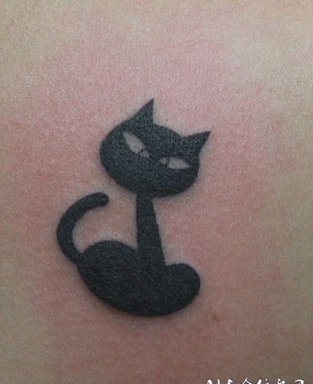 猫咪阴影纹身