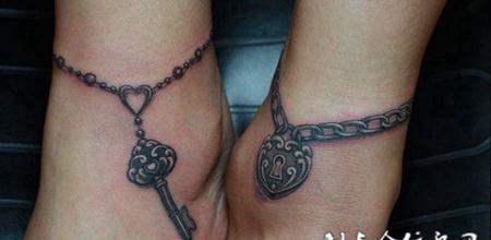 情侣纹身锁钥匙