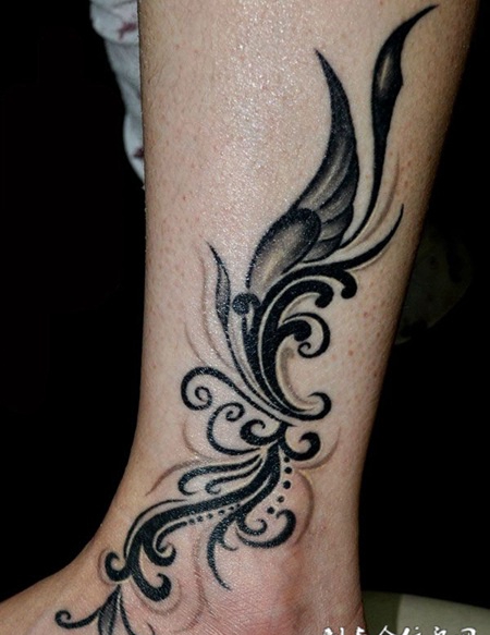 脚踝藤蔓纹身