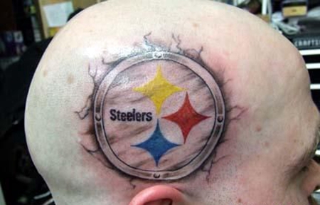 头部的镜面星星纹身图案