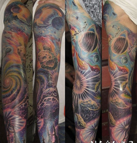 彩色花臂星空纹身