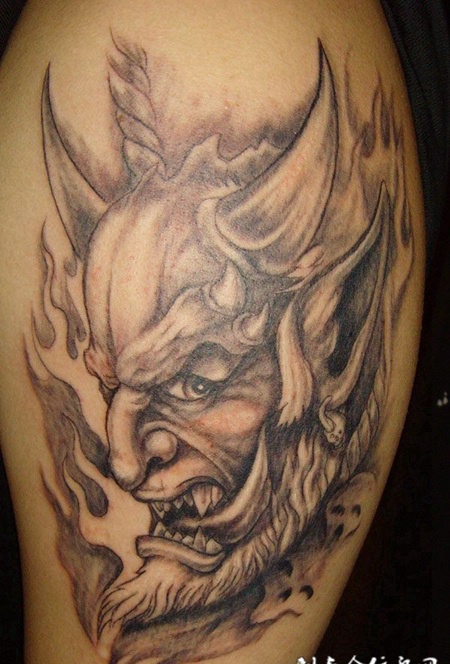 长角的恶魔纹身