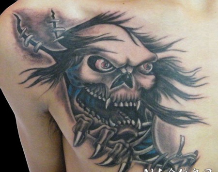 撕皮魔鬼纹身