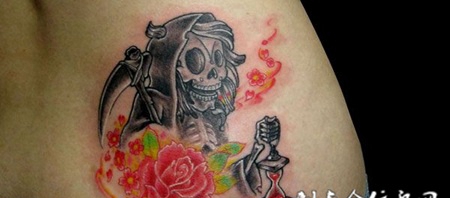 骷髅玫瑰花纹身