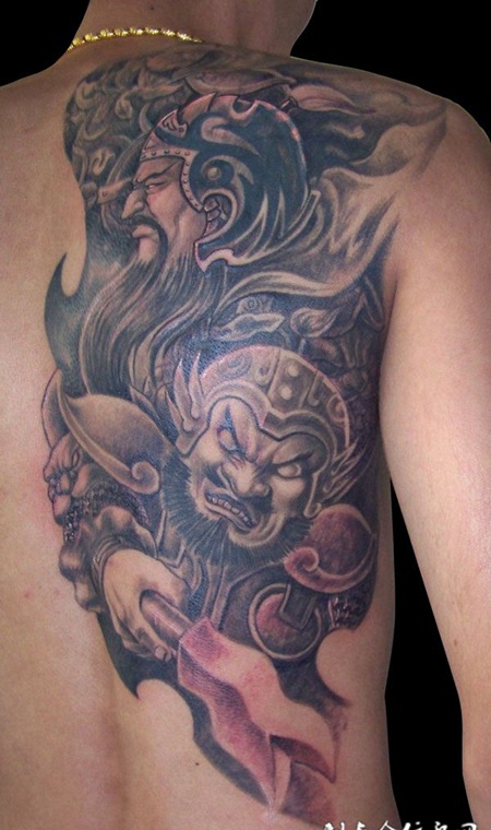 背部关羽张飞纹身