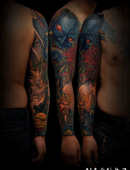 恶鬼花臂纹身