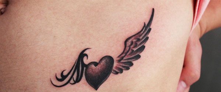 侧腰黑色心形纹身图案